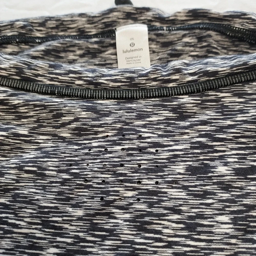 Lululemon Cross Chill Run Neckwarmer‎ Gaiter Space Dye Black White Reflective
